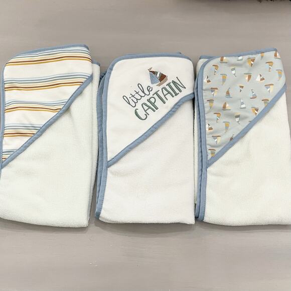 Kyle And Deena 3 Pc Set Hooded Baby Bath Towels Little Captain Boy Preowned Flaw - Picture 2 of 7